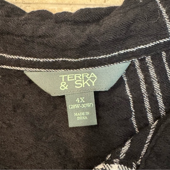 Terra & Sky Women’s Plus Size Plaid Viscose Black White Button Shirt 4X New - Picture 5 of 11
